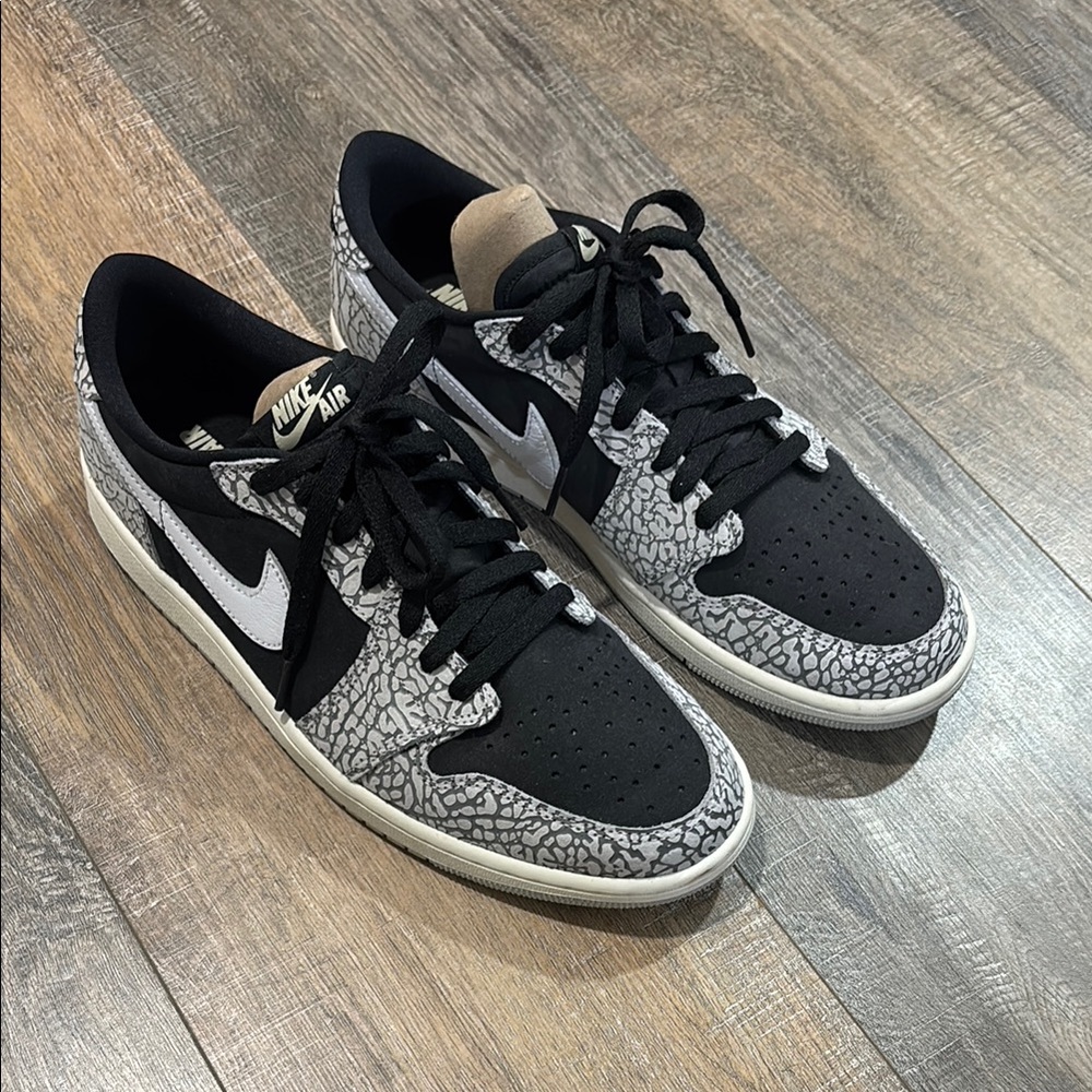 Nike Air Men's Black and Gray Sneakers